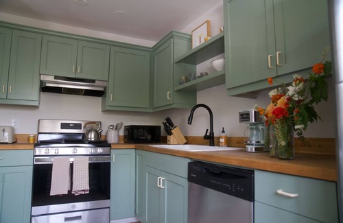 Sunset Junction Casa | Charming private apt with WiFi, laundry, and AC in the heart of Silver Lake