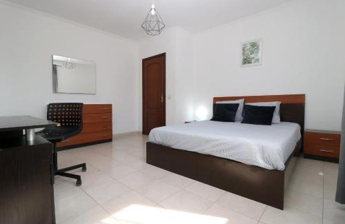Faro Casa | Charming Private Rooms in an Apartment A2 Penha - Faro
