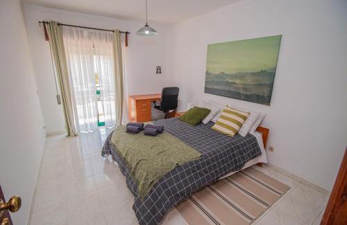 Faro Apartamento | Charming Private Rooms in an Apartment A1 Penha - Faro