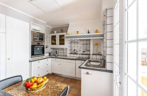 Bormes-Les-Mimosas Villa | Charming Provencal house with swimming pool