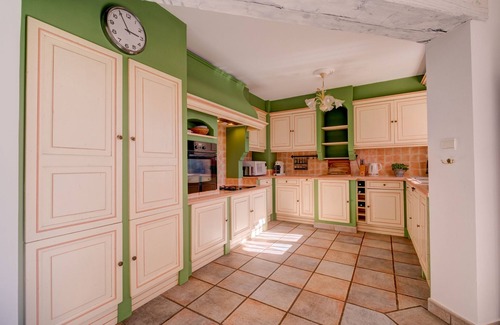 Bagnols-en-Foret Villa | Villa provenzal con encanto; oasis de calma