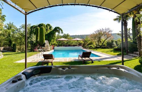 Bonnieux Casa | Charming Provencal country house in the heart of the Luberon Mountains
