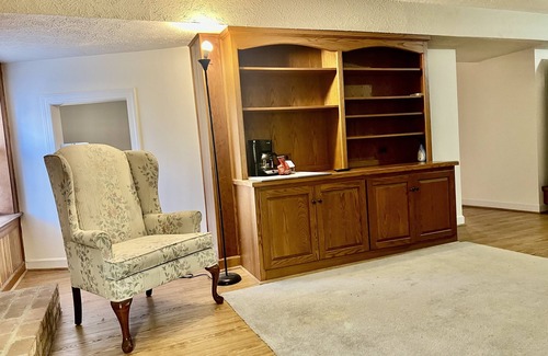 Boonsboro Apartamento | Charming- Quiet Apartment, Gorgeous Neighborhood, near to Hospitals.
