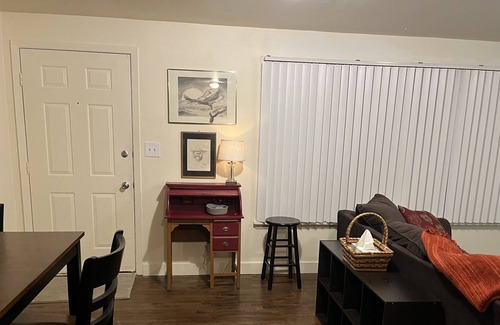 South Forest Park Apartamento | Charming, quiet, duplex apartment
