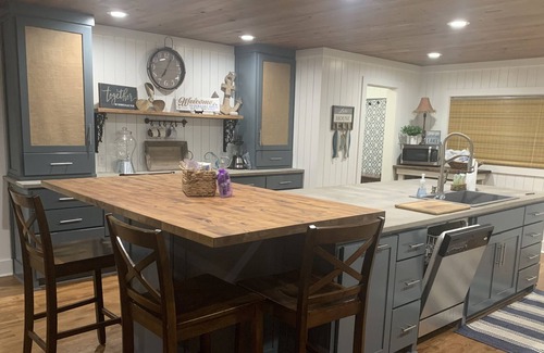 Bee Branch Casa | Charming, quiet lake front home with two decks, fire pit, and amazing views