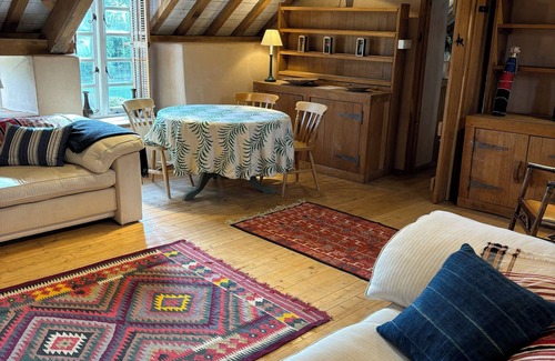 Weston-on-the-Green Otro | Charming, rustic self-contained Farmhouse Annexe near Oxford