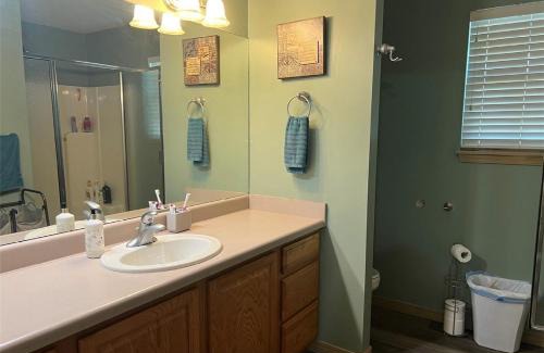 Sand Springs Casa | Charming Ranch Home near Candlestick Beach - 3BR, 2BA, Garage