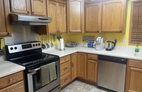 Church Street Casa | Charming Ranch near Hartsfield!