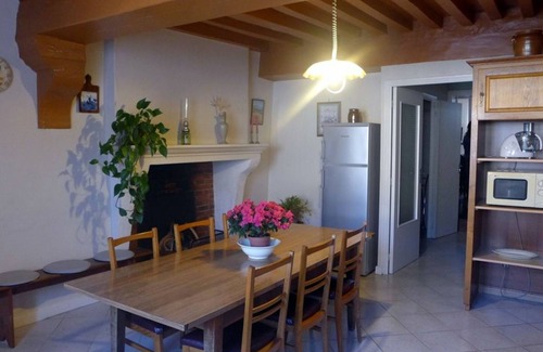 Aubepierre-sur-Aube Cabaña | Casa rural restaurada con jardín, 4 habitaciones, y garaje en Aubepierre-sur-Aube.