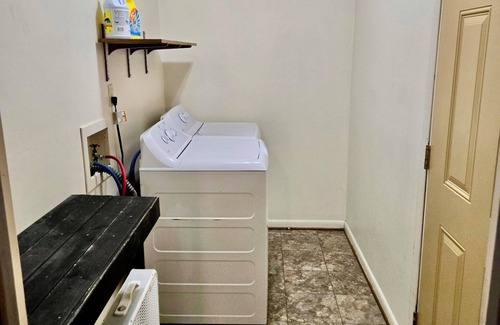 Enterprise Casa | Charming, recently renovated 3 BR house in a quiet neighborhood in Enterprise!