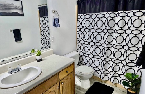 Enterprise Casa | Charming, recently renovated 3 BR house in a quiet neighborhood in Enterprise!