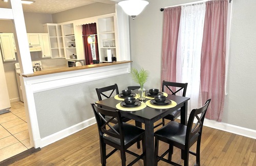 Fondren Casa | Charming & Relaxing Fondren Home Sleep 6