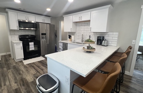 Millcreek Casa | Charming Remodeled 5BR w/ Game Room, Fast Wi-Fi, & Great Salt Lake Location