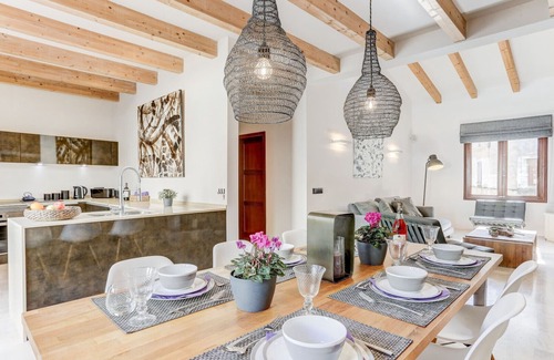 Pollensa Chalet De Esquí | Encantadora casa de pueblo renovada en el corazón de Pollensa