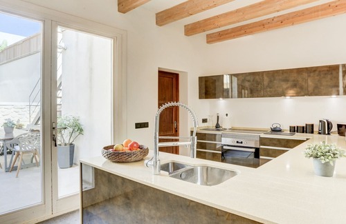 Pollensa Chalet De Esquí | Encantadora casa de pueblo renovada en el corazón de Pollensa