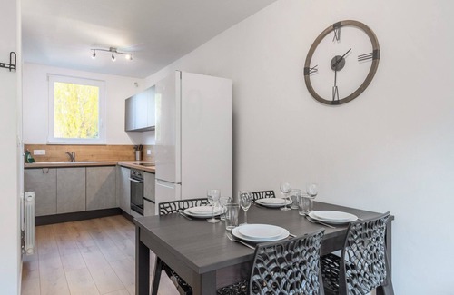 Marcq-en-Baroeul Apartamento | Charming renovated 2 bedroom apartment.