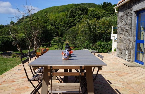 Lajes das Flores Apartamento | Encantador apartamento reformado en casa típica