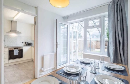 Cherry Hinton Casa | Charming Renovated Family Home