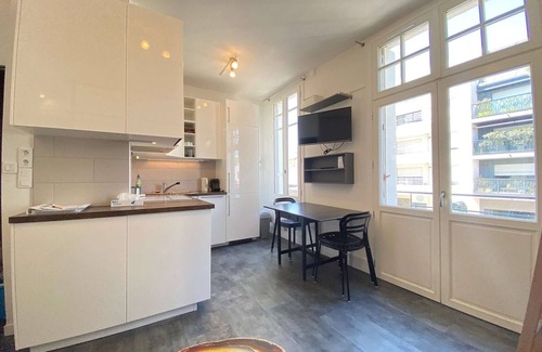 La Baule-Escoublac Apartamento | Estudio renovado para 4 personas con balcón cerca de la playa en La Baule