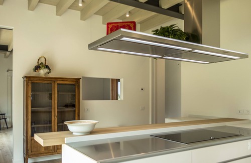 Montioni Villa | Villa de lujo con magníficas vistas al lago de Garda, parque y piscina privada
