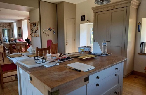 Penvenan Casa | Charming residence in a floral park.