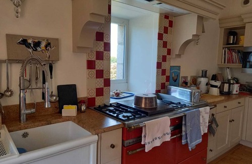 Penvenan Casa | Charming residence in a floral park.