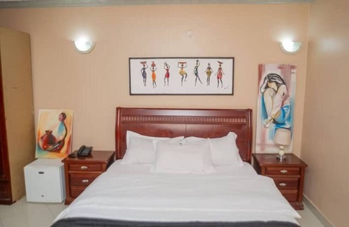 Lubumbashi Cabina | Charming Retreat and Free Breakfast