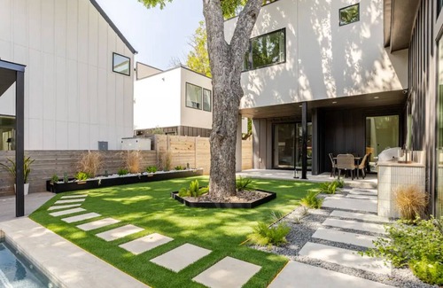 Govalle Casa | Charming Retreat in Govalle – Private Pool, Spa, and Outdoor Oasis!