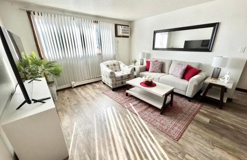 Marion Apartamento | Charming Retreat in Marion, Iowa!