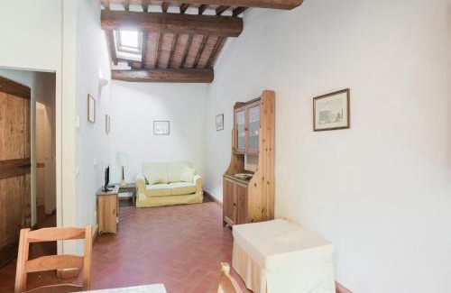 Sesto Fiorentino Apartamento | Charming Retreat in Montorsoli