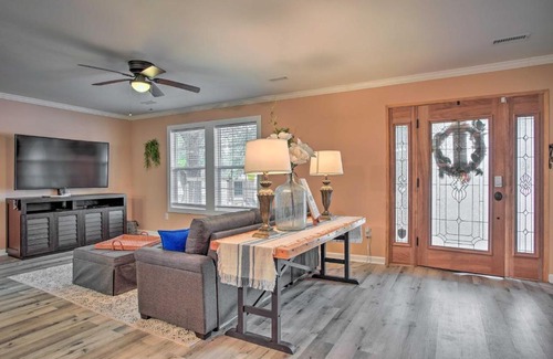 Walterboro - St. George Casa | Charming Retreat on 20 Acres with Private Lake!