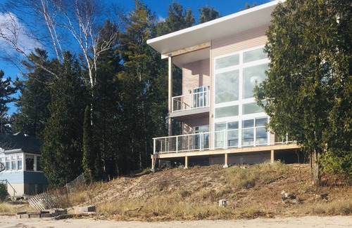 Hingham Casa | Charming Retreat with Panoramic Views near Oostburg, Sheboygan, and Kohler