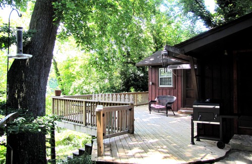 Pennington Bend Cabaña | ENCANTADOR FRENTE AL RÍO COTTAGE 1 MIL A GRAND OLE OPRY, 10 MIN. al centro