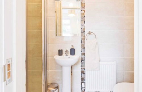 Drumcondra Apartamento | Charming Riverside Apartment Near City
