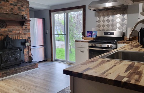 North East Casa | Charming riverside home