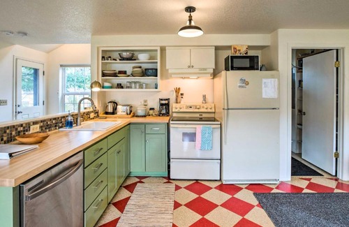 Rockaway Beach Casa | Charming Rockaway Beach House, Walk to Ocean!