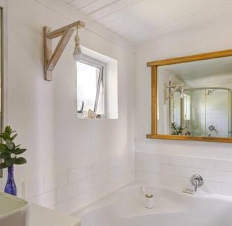 Sandbaai Casa | Charming rondavels 100 meters from sea