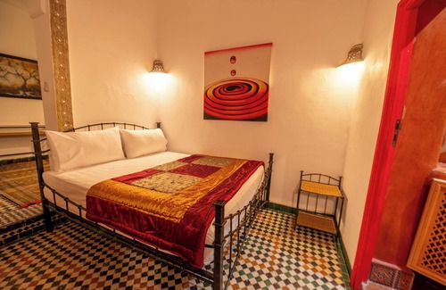 Dar Tazi Casa | Charming Room at riad in phenomenal Fès