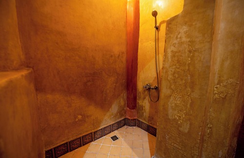Dar Tazi Casa | Charming Room at riad in phenomenal Fès