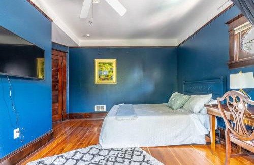 Broadway Casa | Charming Room in Capitol Hill - Foxglove Inn Rm 4