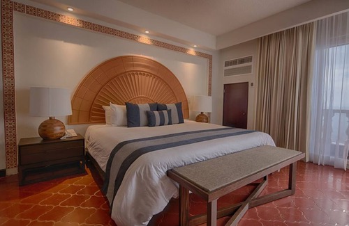 Amapas Hotel | Charming Room w/ Stunning Balcony Views and Poolside Relaxation