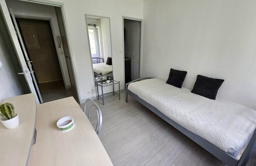 Besancon Apartamento | Charming room with kitchenette