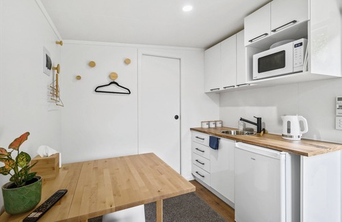Springfield Cabina | Charming Rotorua Cabin Relaxation Amidst Stunning Landscapes!