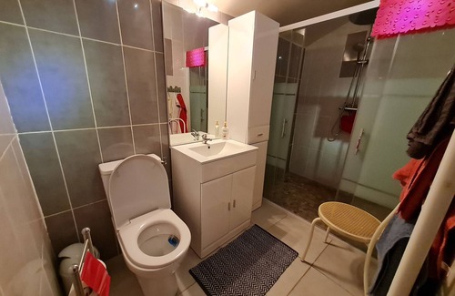 Lantefontaine Cama Y Desayuno | Casa Rural Tranquila con 5 Hectáreas Cerca de Briey y Longuyon
