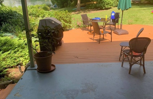 Putnam Valley Casa | Charming rustic and chic lake-front 3-bedroom house in serene Putnam Valley