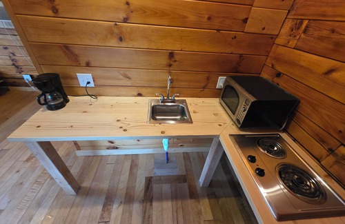 Waterloo Cabina | Charming Rustic Cabin #5 near canal