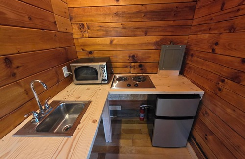 Waterloo Cabina | Charming Rustic Cabin #5 near canal