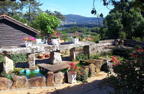 O Rosal Chalet De Esquí | Encantador Lodge rústico con piscina y preciosas vistas. Camina hasta Tapas Bar and Beach.