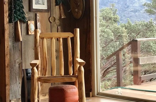 Wishon Cabina | Charming Rustic Mountain Cabin, Near Yosemite,Amazing Views, and a Fireplace