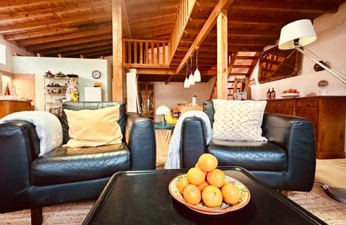 Reguengo Grande Casa | Charming Rustic Wine Cellar House in Reguengo Grande with Fireplace